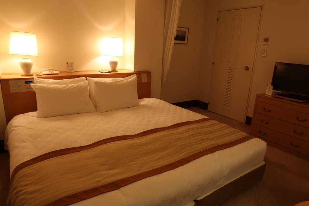 Gamagori Classic Hotel Habitación foto